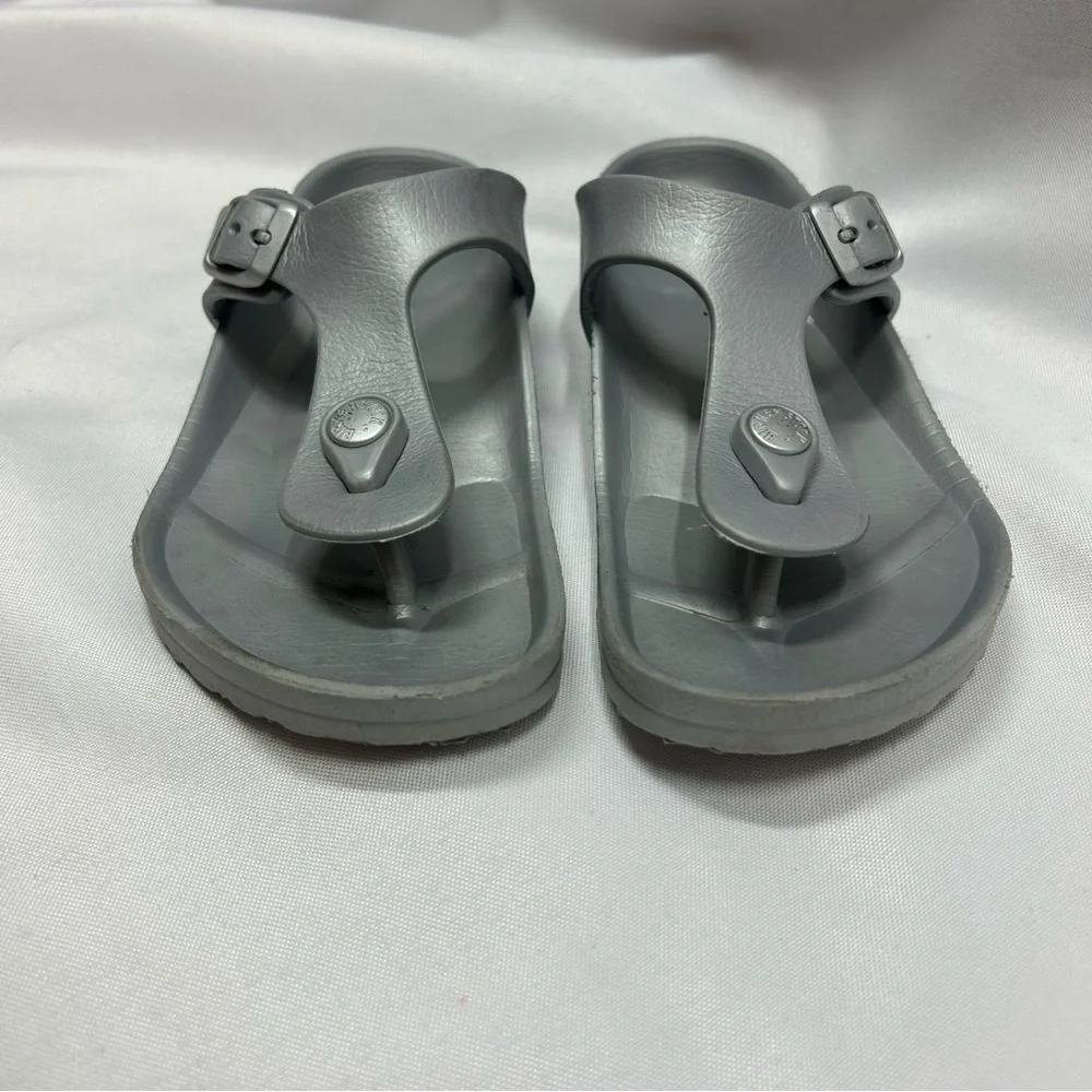 Birkenstock | Silver Gizeh Eva Rubber Sandals Kids Big Girls Size US 3/EU 34 - Picture 3 of 9